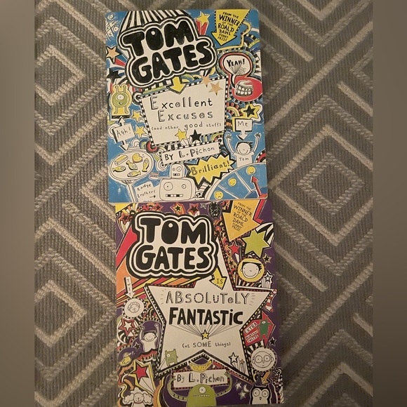 7 Tom Gates by Liz Pichon books; new or read once - Picture 3 of 5